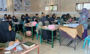 Pengawas Madrasah Lakukan Supervisi Guru di MAN 1 Deli Serdang