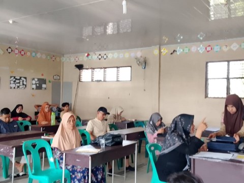 Bagikan Raport Semester Genap TP. 2024/2025, Wali Kelas Titi 