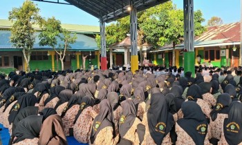 MAN 1 Deli Serdang Gelar Doa Bersama dan Donasi untuk Korban Gempa Nusa Tenggara Timur